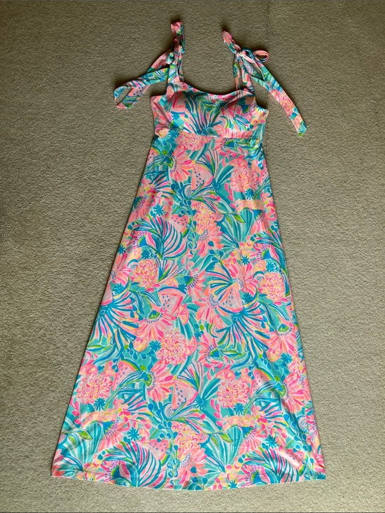 Lilly Pulitzer Dresses & Skirts - Lily Pulitzer Maleka maxi dress in tropical punch print